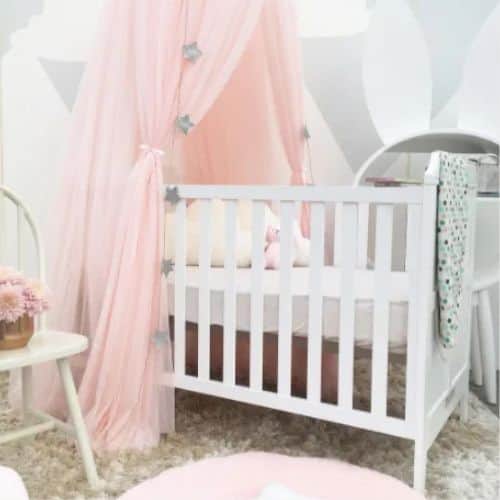 Ciel-de-lit-rose-deco