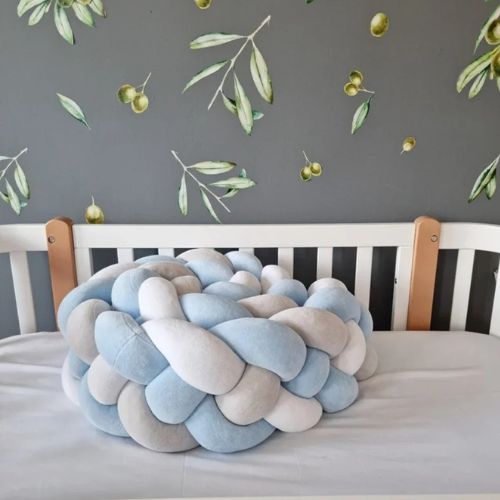 Tresse-de-lit-bébé-coussin