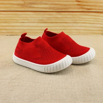 Basket-bébé-rouge