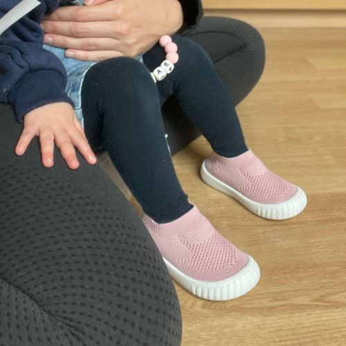 Chaussures-bébé-rose
