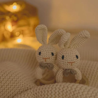 Hochet-en-bois-crochet