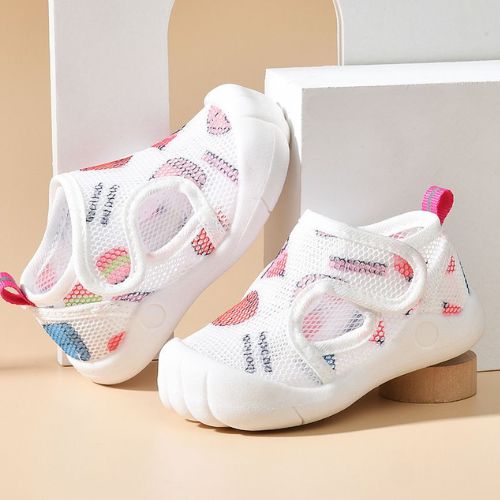Sandales-bébé-rose